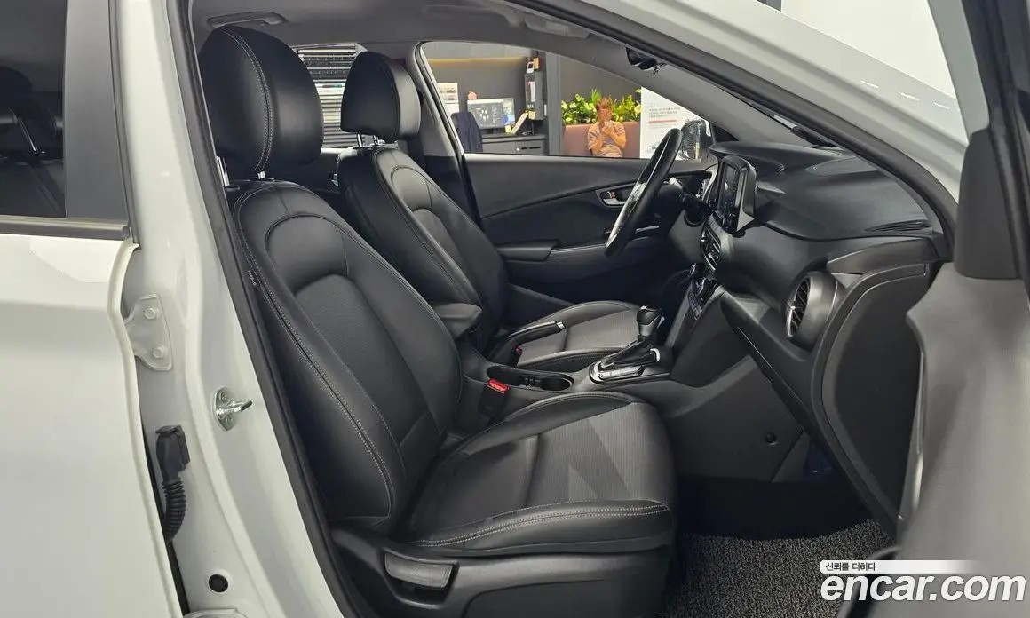 Hyundai Kona 2019 1.6 автомат (гидро), фото 10