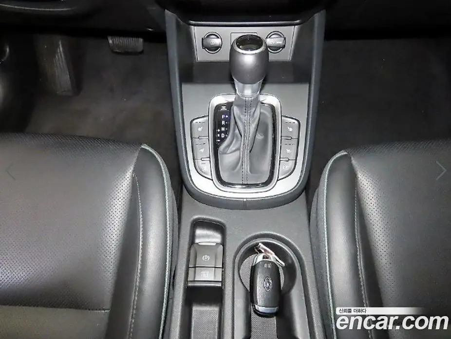 Hyundai Kona 2021 1.6 автомат (гидро), фото 12
