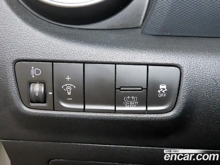 Hyundai Kona 2021 1.6 автомат (гидро), фото 14