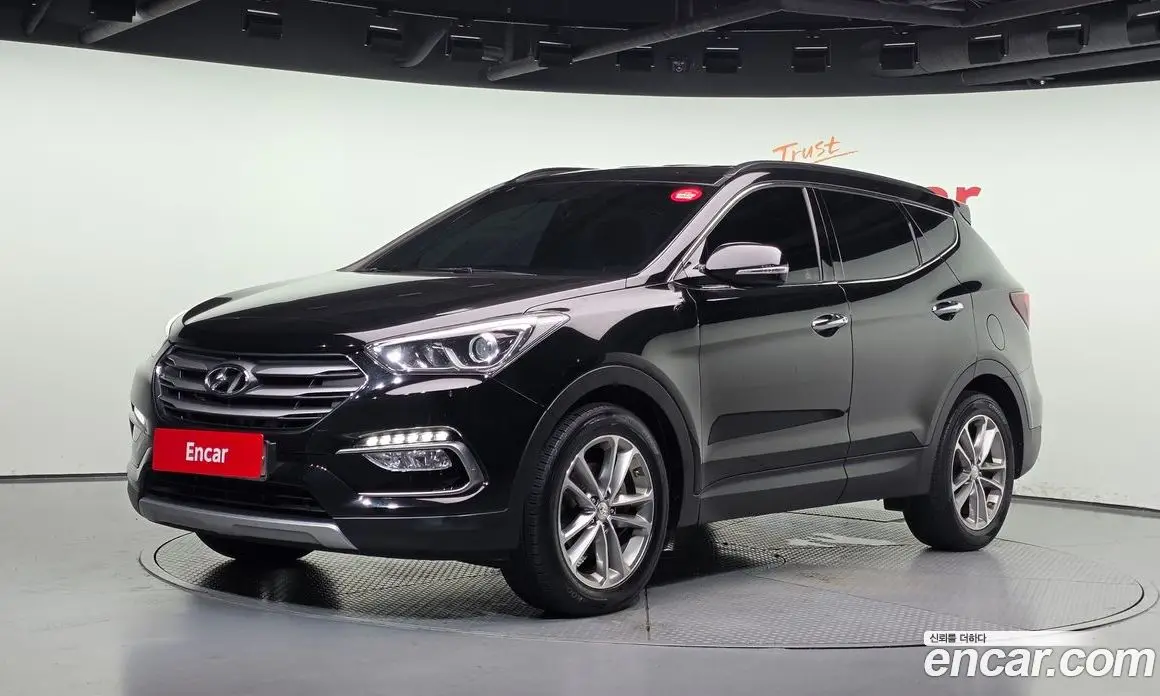 Hyundai Santa Fe 2016 2.0 автомат (гидро), фото 1 Hyundai Santa Fe 2016 2.0 автомат (гидро), фото 1