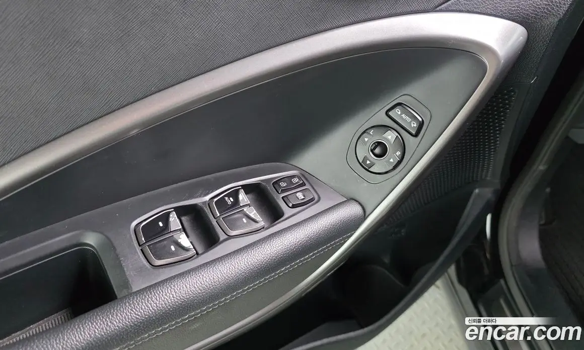 Hyundai Santa Fe 2016 2.0 автомат (гидро), фото 17 Hyundai Santa Fe 2016 2.0 автомат (гидро), фото 17