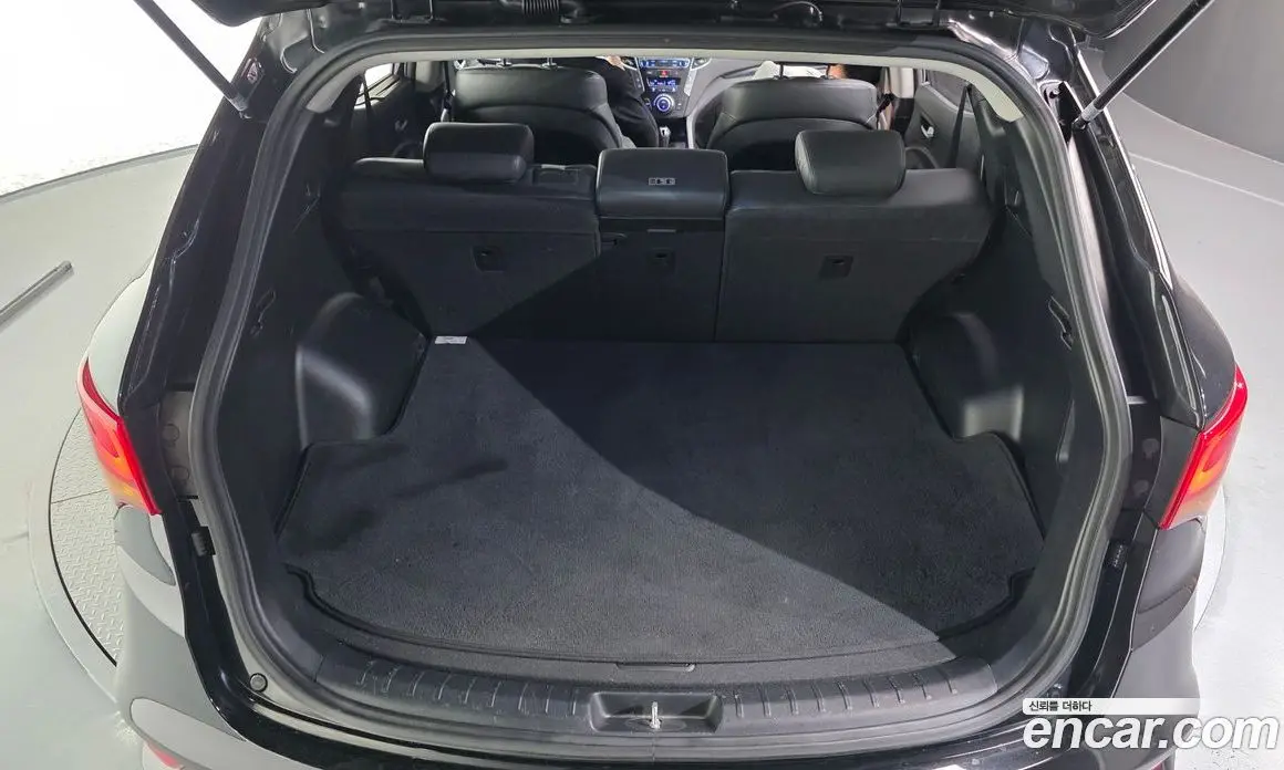 Hyundai Santa Fe 2016 2.0 автомат (гидро), фото 20 Hyundai Santa Fe 2016 2.0 автомат (гидро), фото 20