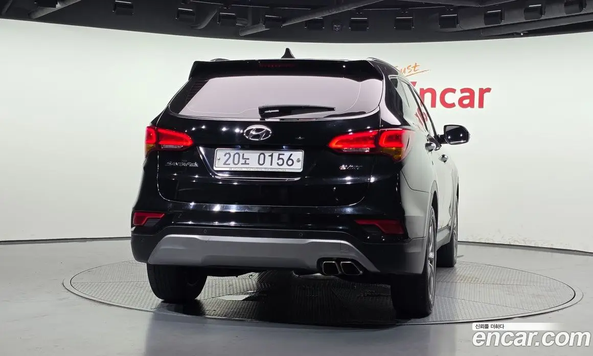 Hyundai Santa Fe 2016 2.0 автомат (гидро), фото 4 Hyundai Santa Fe 2016 2.0 автомат (гидро), фото 4