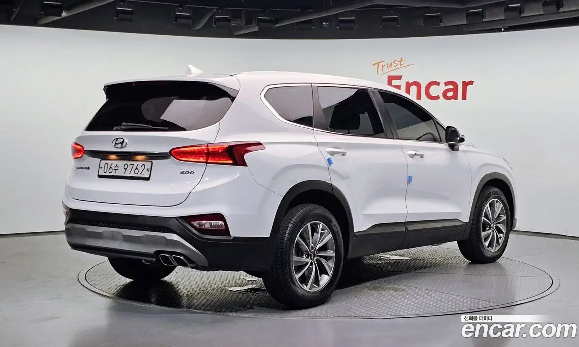Hyundai Santa Fe 2018 2.0 автомат (гидро), фото 2 Hyundai Santa Fe 2018 2.0 автомат (гидро), фото 2