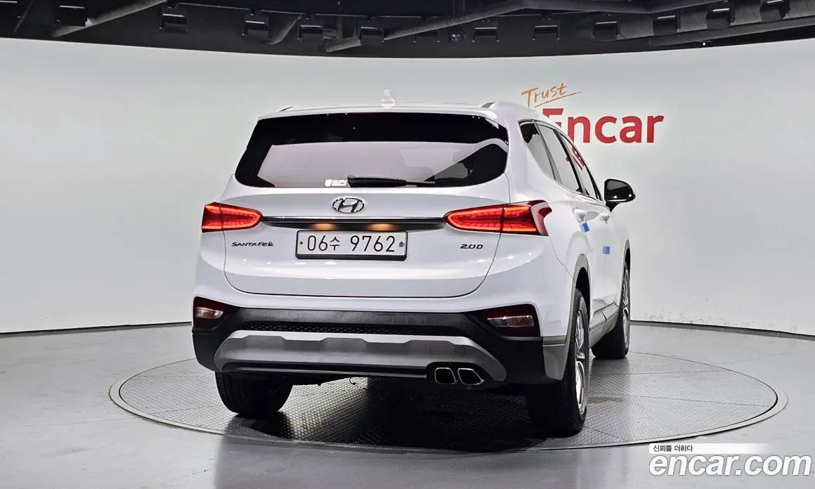 Hyundai Santa Fe 2018 2.0 автомат (гидро), фото 4 Hyundai Santa Fe 2018 2.0 автомат (гидро), фото 4