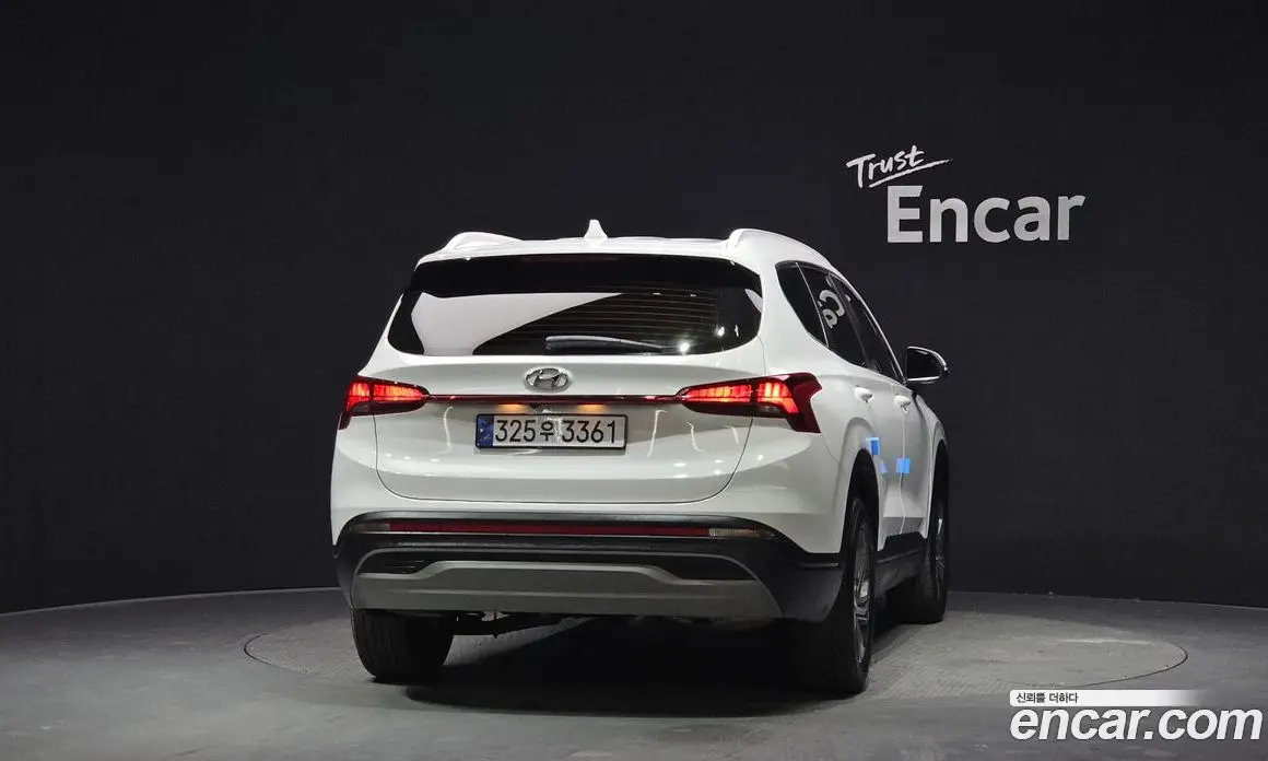 Hyundai Santa Fe 2022 2.2 автомат (гидро), фото 4