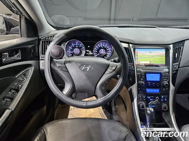 Hyundai Sonata 2011 2.0 автомат (гидро), миниатюра 12