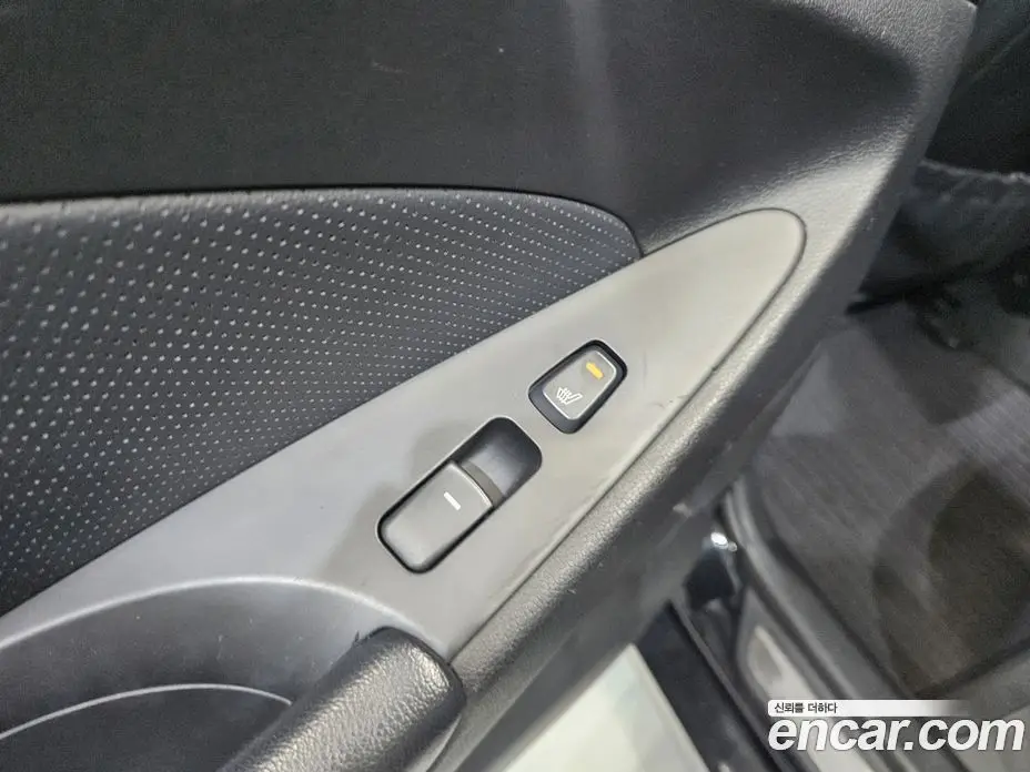 Hyundai Sonata 2011 2.0 автомат (гидро), фото 19