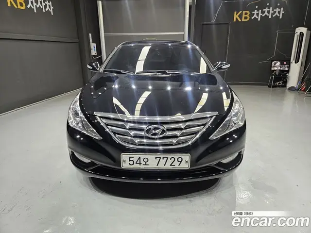 Hyundai Sonata 2011 2.0 автомат (гидро), миниатюра 3