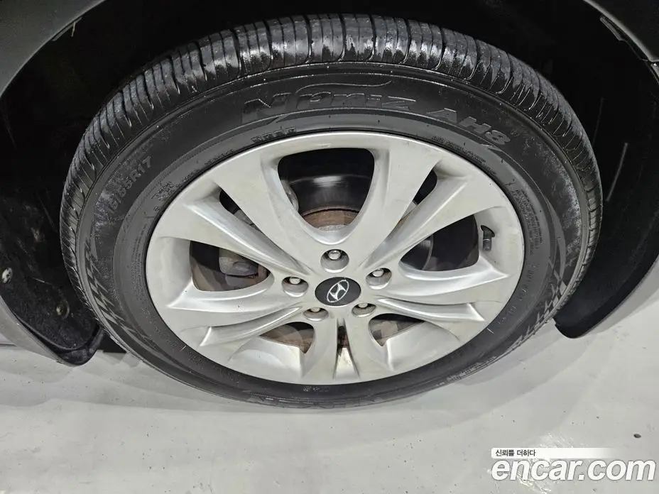 Hyundai Sonata 2011 2.0 автомат (гидро), фото 5