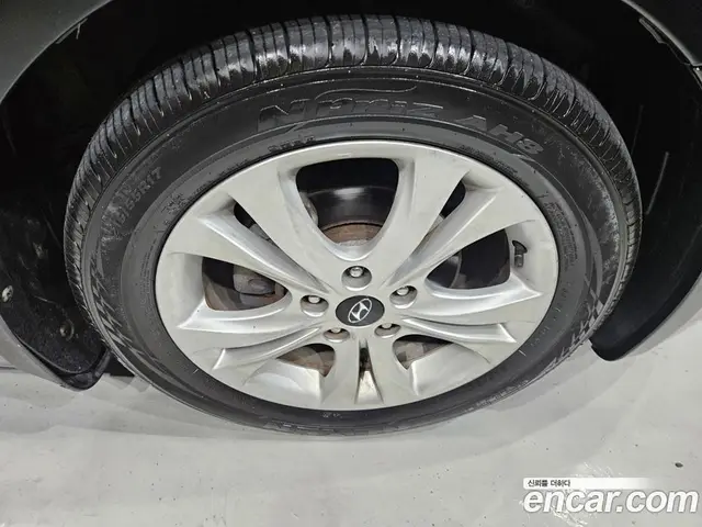 Hyundai Sonata 2011 2.0 автомат (гидро), миниатюра 5