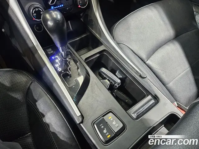 Hyundai Sonata 2011 2.0 автомат (гидро), миниатюра 9