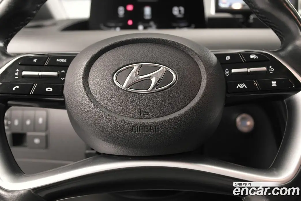 Hyundai Staria 2021 2.2 автомат (гидро), фото 16