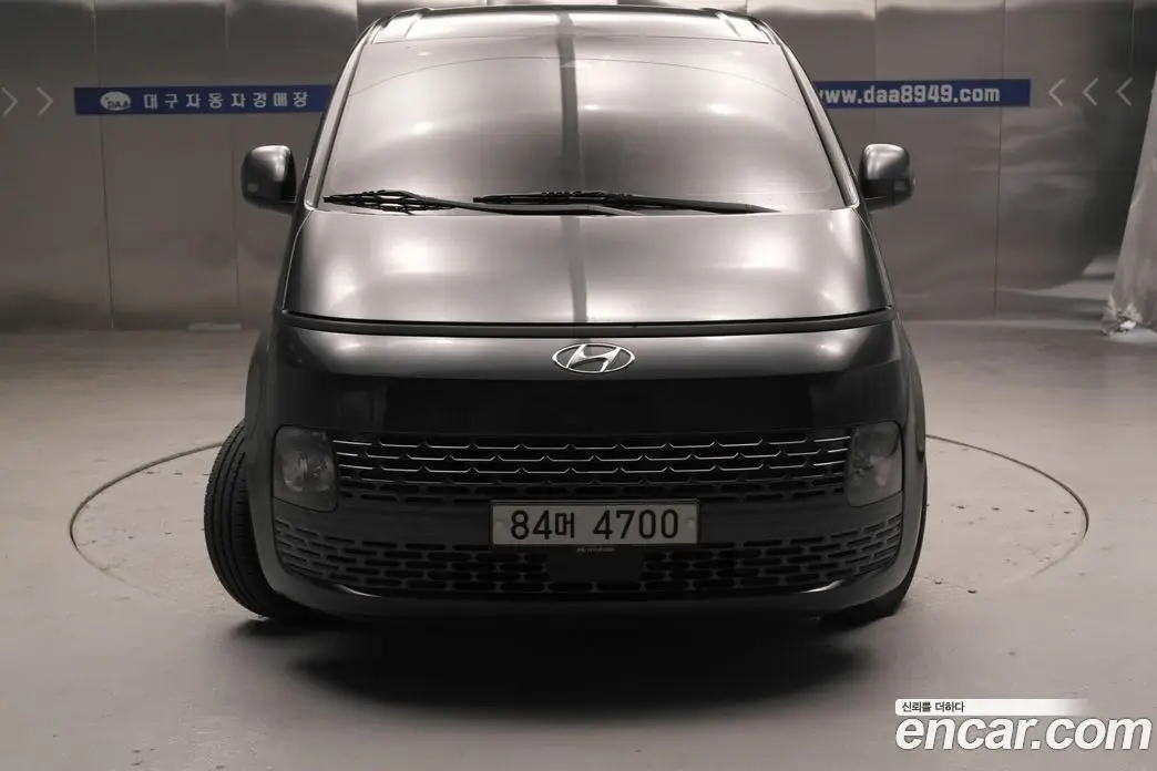 Hyundai Staria 2021 2.2 автомат (гидро), фото 3