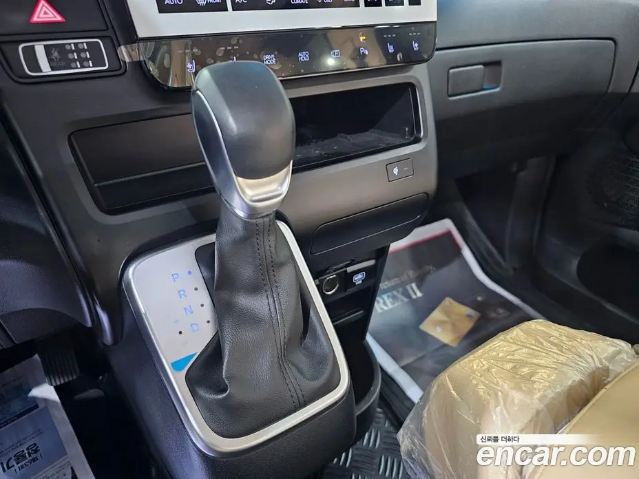 Hyundai Staria 2024 1.6 автомат (гидро), фото 11