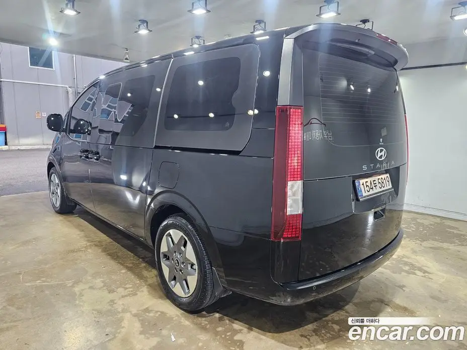 Hyundai Staria 2024 1.6 автомат (гидро), фото 6