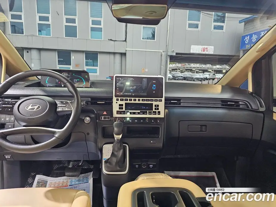 Hyundai Staria 2024 1.6 автомат (гидро), фото 7