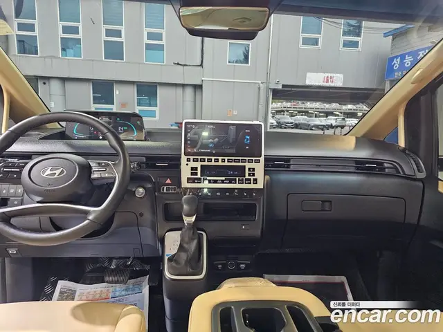 Hyundai Staria 2024 1.6 автомат (гидро), миниатюра 7