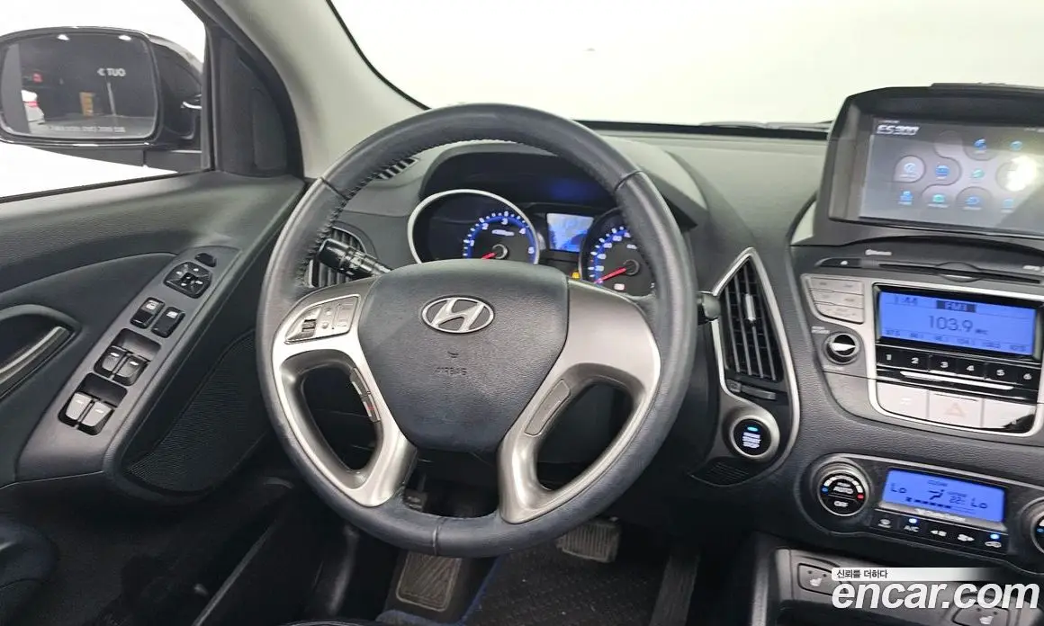 Hyundai Tucson 2009 2.0 автомат (гидро), фото 13