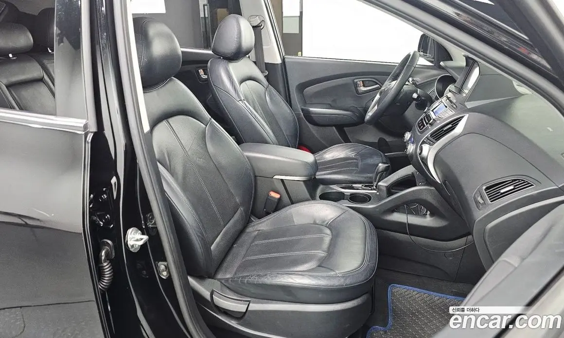 Hyundai Tucson 2009 2.0 автомат (гидро), фото 10