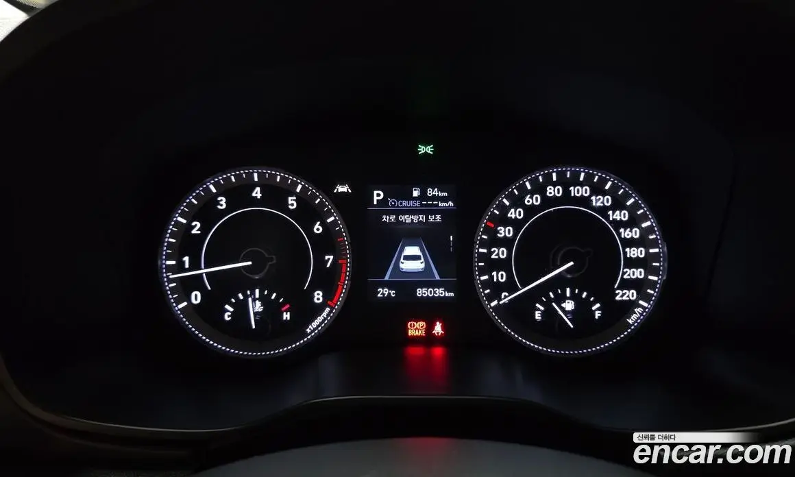 Hyundai Venue 2021 1.6 автомат (гидро), фото 11