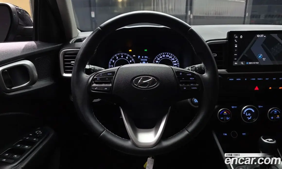 Hyundai Venue 2021 1.6 автомат (гидро), фото 19