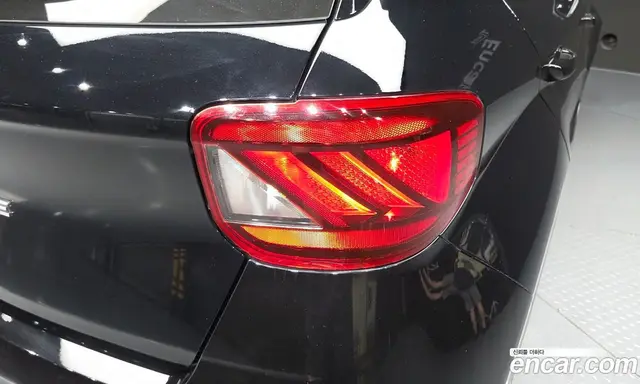 Hyundai Venue 2021 1.6 автомат (гидро), миниатюра 9