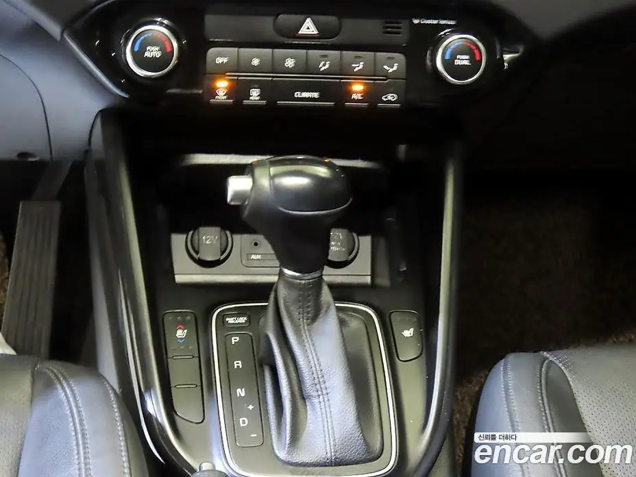 Kia Carens 2014 1.7 автомат (гидро), фото 12