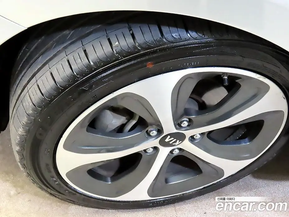 Kia Carens 2014 1.7 автомат (гидро), фото 20