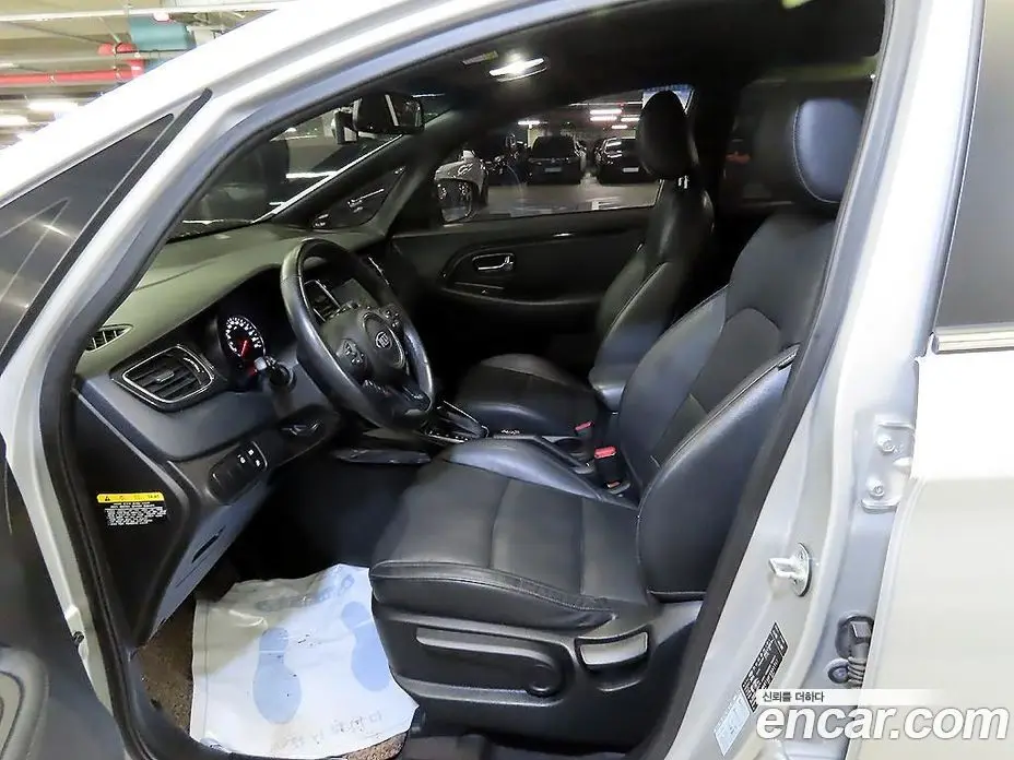 Kia Carens 2014 1.7 автомат (гидро), фото 6