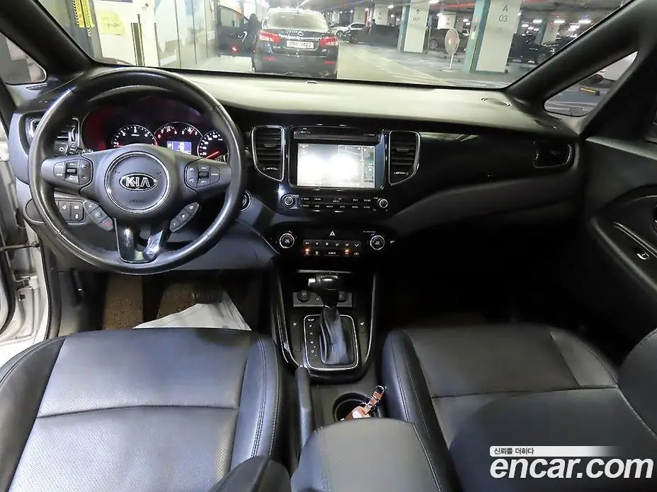 Kia Carens 2014 1.7 автомат (гидро), фото 10