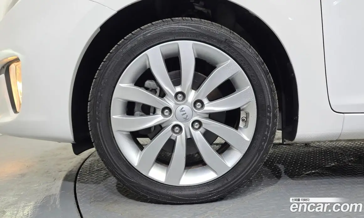 Kia Carens 2014 2.0 автомат (гидро), фото 5