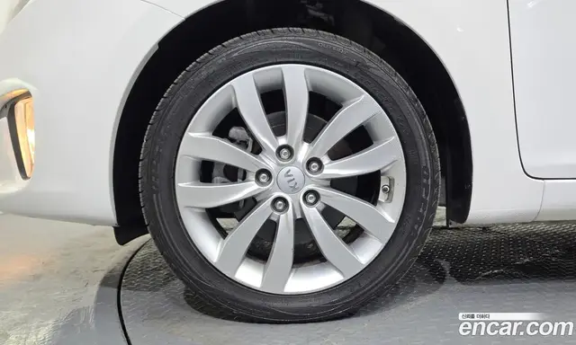 Kia Carens 2014 2.0 автомат (гидро), миниатюра 5