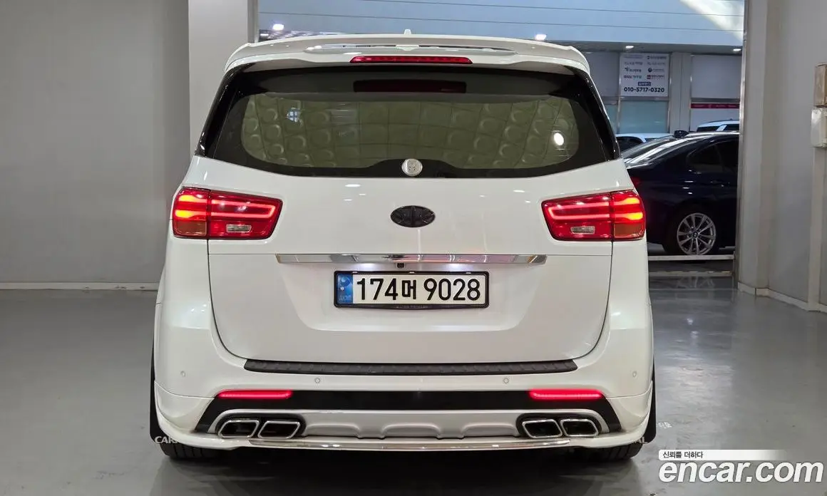 Kia Carnival 2015 2.2 автомат (гидро), фото 5