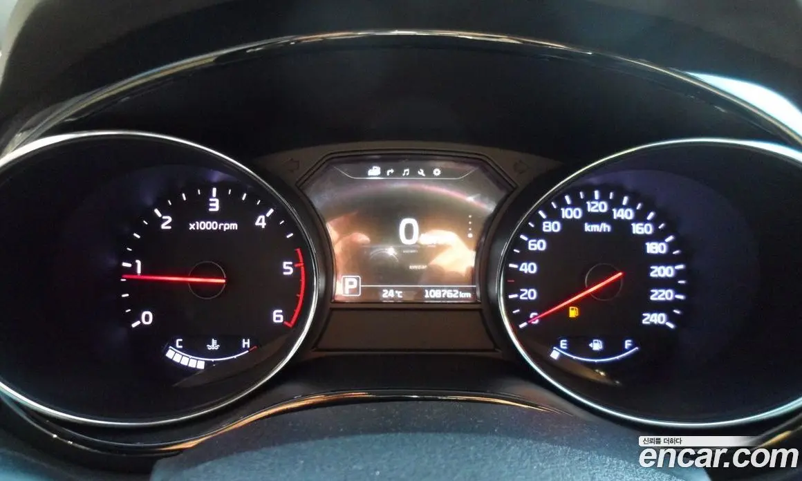Kia Carnival 2016 3.3 автомат (гидро), фото 15 Kia Carnival 2016 3.3 автомат (гидро), фото 15