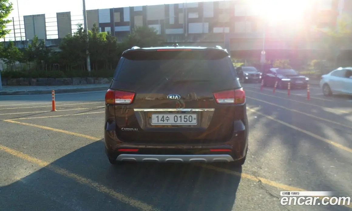 Kia Carnival 2016 3.3 автомат (гидро), фото 5 Kia Carnival 2016 3.3 автомат (гидро), фото 5