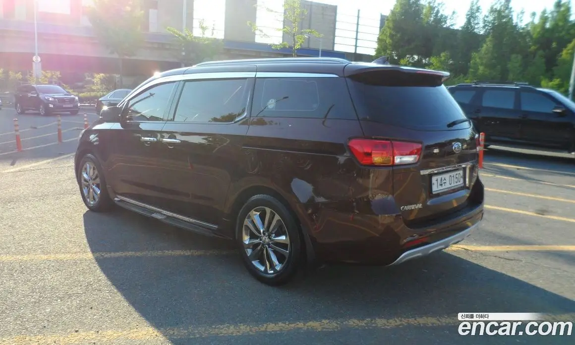 Kia Carnival 2016 3.3 автомат (гидро), фото 6 Kia Carnival 2016 3.3 автомат (гидро), фото 6