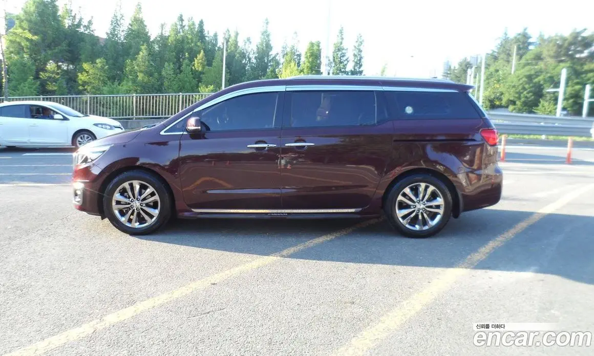 Kia Carnival 2016 3.3 автомат (гидро), фото 7 Kia Carnival 2016 3.3 автомат (гидро), фото 7
