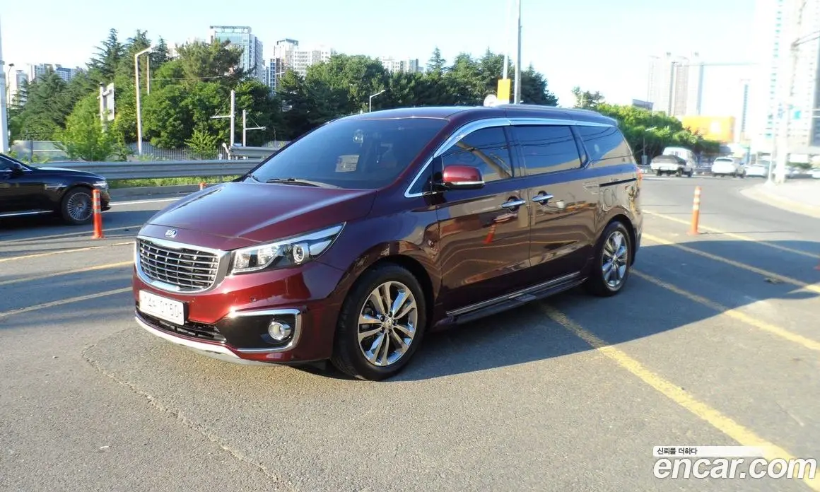 Kia Carnival 2016 3.3 автомат (гидро), фото 8 Kia Carnival 2016 3.3 автомат (гидро), фото 8
