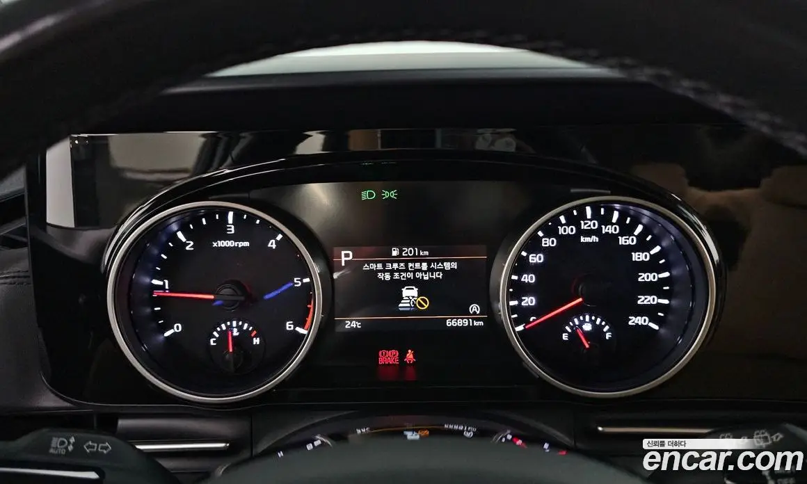 Kia Carnival 2021 2.2 автомат (гидро), фото 8