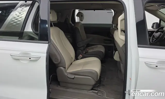 Kia Carnival 2023 2.2 автомат (гидро), миниатюра 11 Kia Carnival 2023 2.2 автомат (гидро), миниатюра 11
