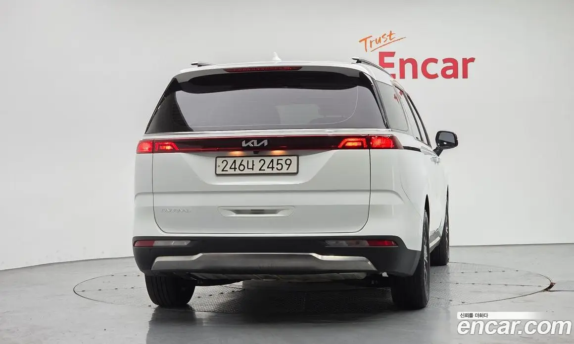 Kia Carnival 2023 2.2 автомат (гидро), фото 4 Kia Carnival 2023 2.2 автомат (гидро), фото 4