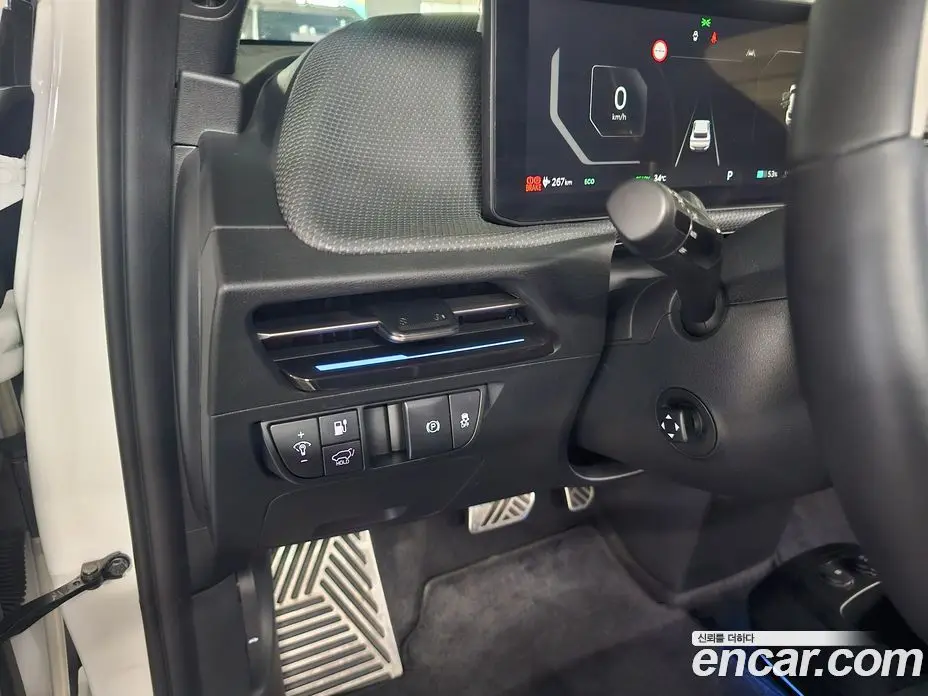Kia EV6 2024 0.1 автомат (гидро), фото 13