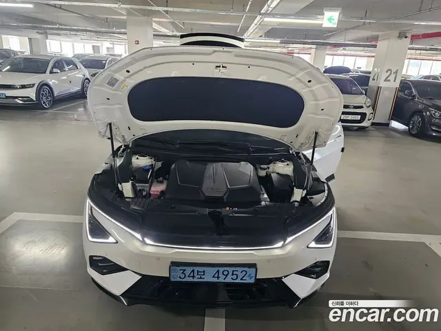 Kia EV6 2024 0.1 автомат (гидро), миниатюра 7