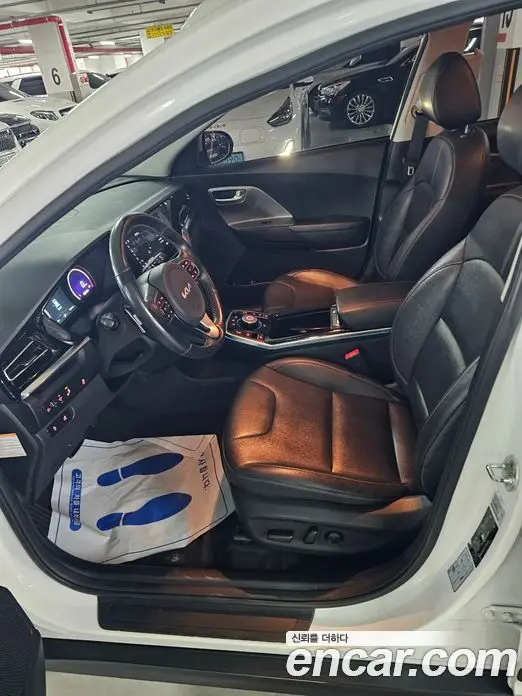Kia Niro 2022 0.1 автомат (гидро), фото 11