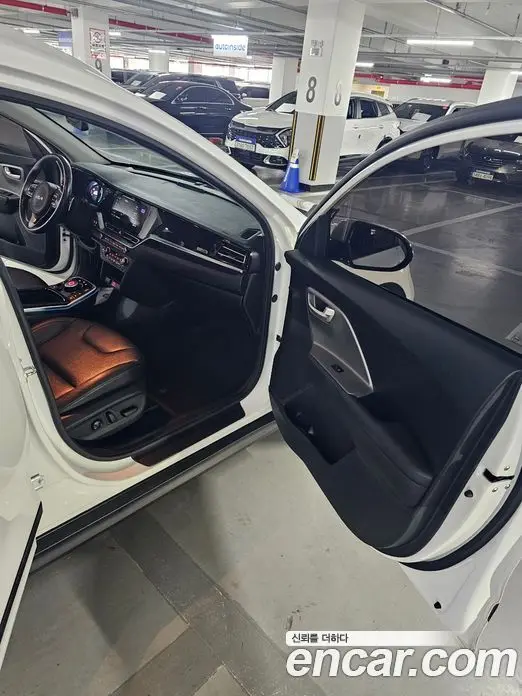Kia Niro 2022 0.1 автомат (гидро), фото 12