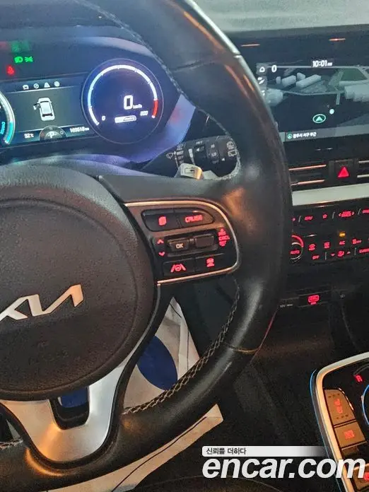 Kia Niro 2022 0.1 автомат (гидро), фото 13
