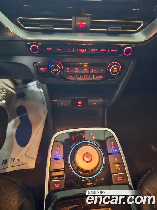Kia Niro 2022 0.1 автомат (гидро), фото 17