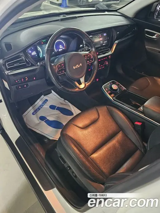 Kia Niro 2022 0.1 автомат (гидро), фото 19