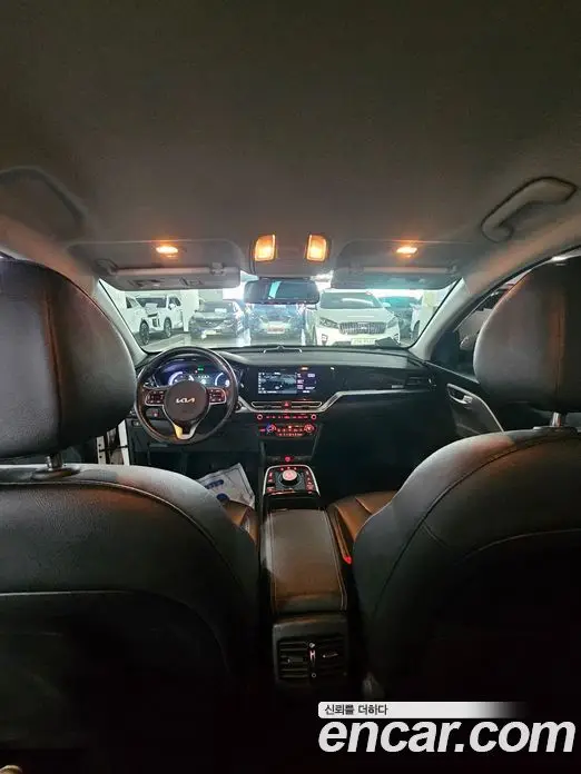Kia Niro 2022 0.1 автомат (гидро), фото 20